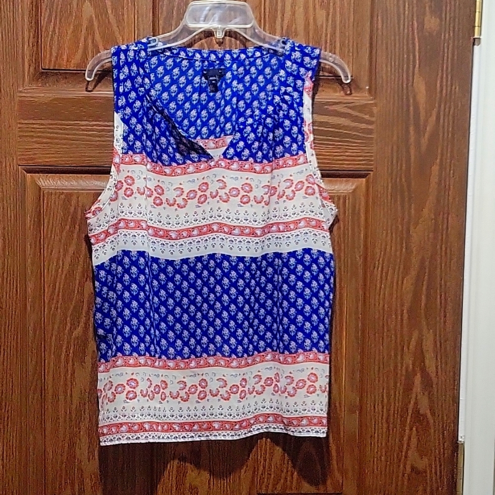 GAP tank top. Red Cream and Blue Size Xlarge